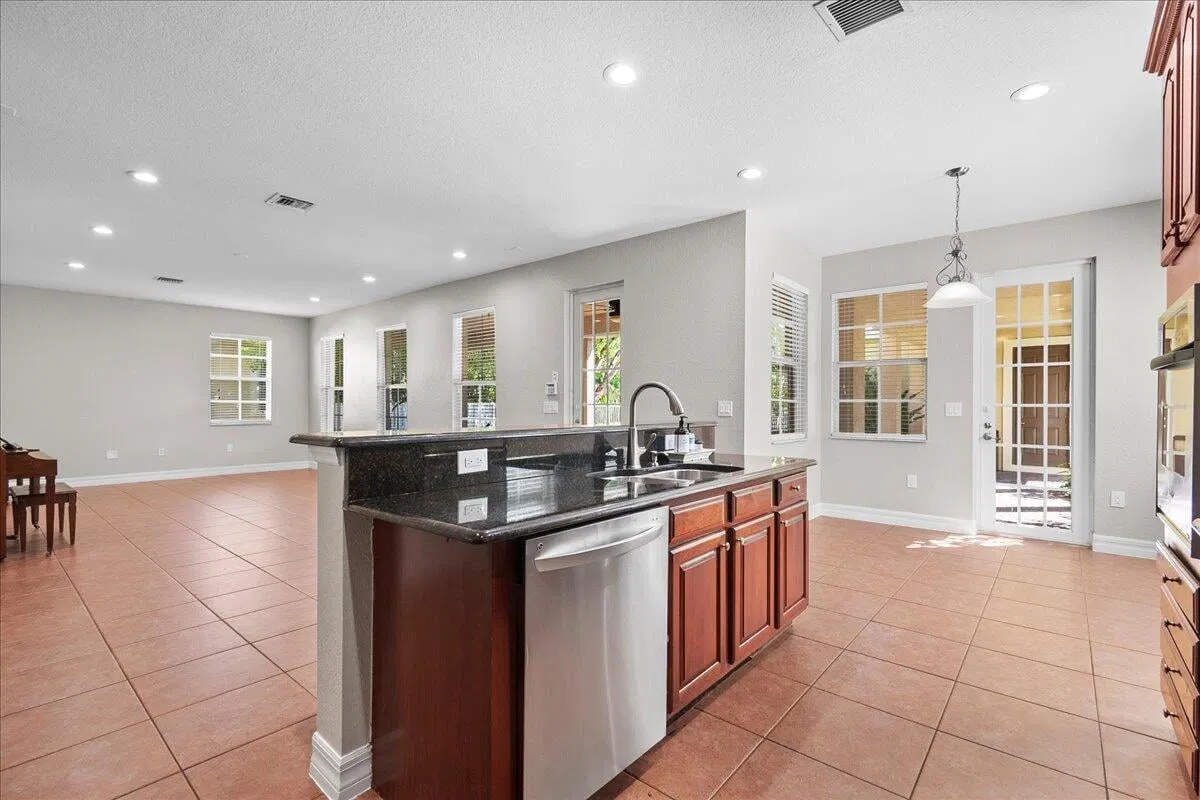 Canterbury Place Residence photo 25