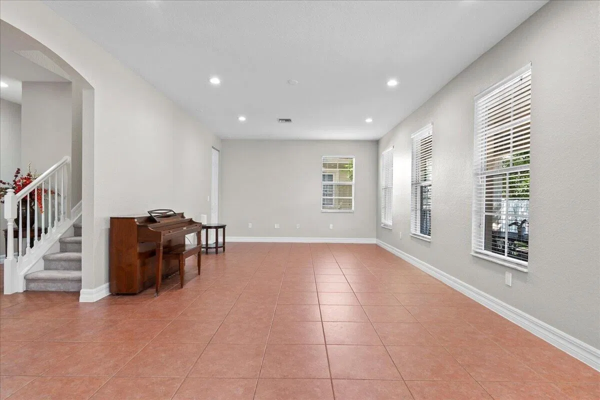Canterbury Place Residence photo 28