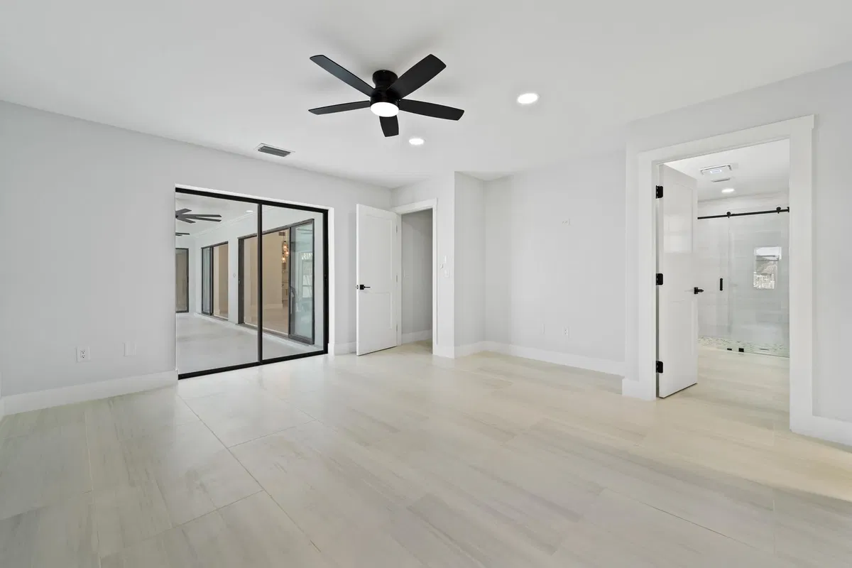 Residence photo 16