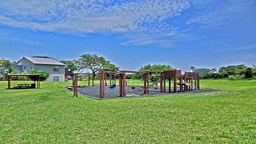  Unit E photo 19