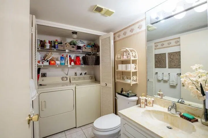  Unit 503 photo 22