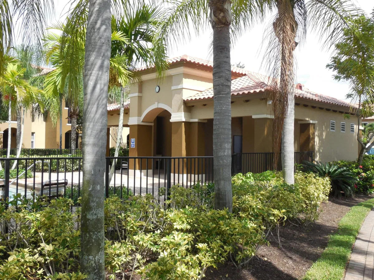  Unit 1802 photo 16