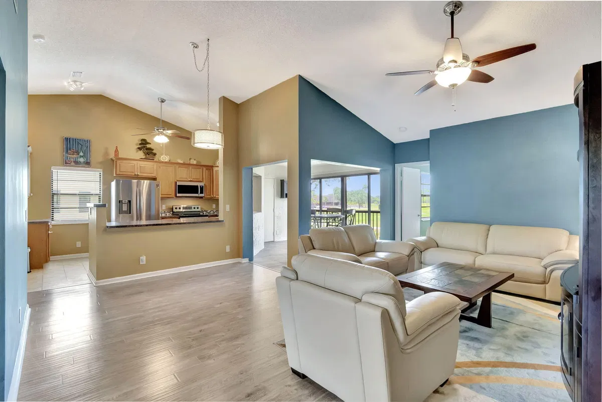 Residence photo 37