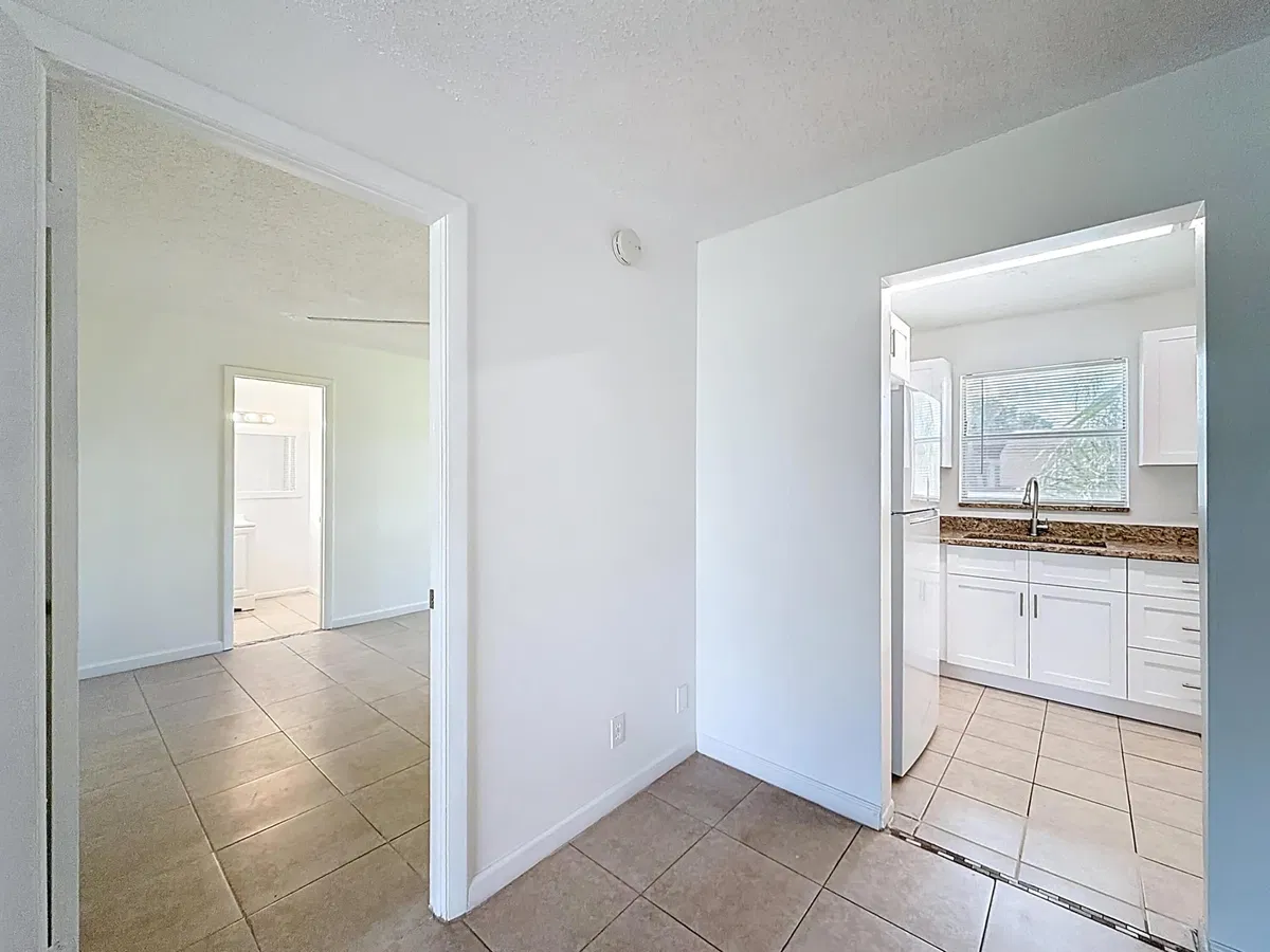Unit 235 photo 16