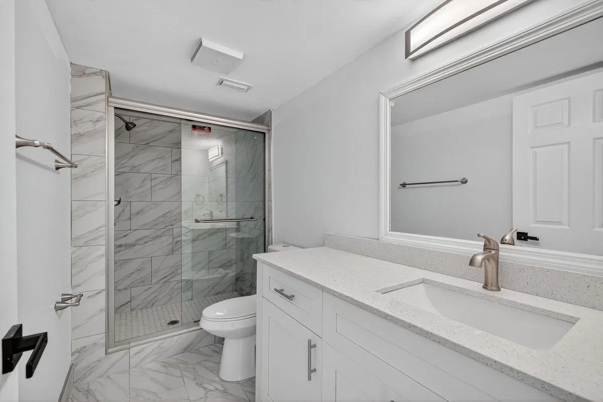  Unit 303 photo 16