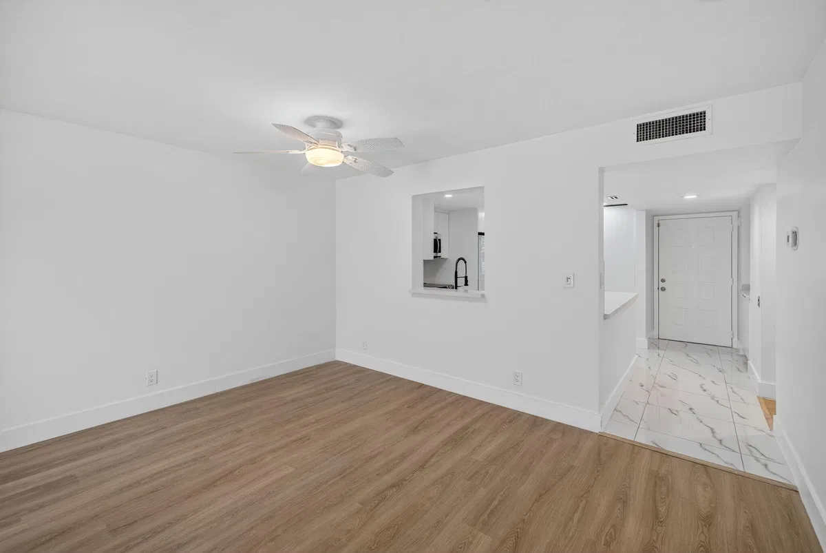  Unit 303 photo 28