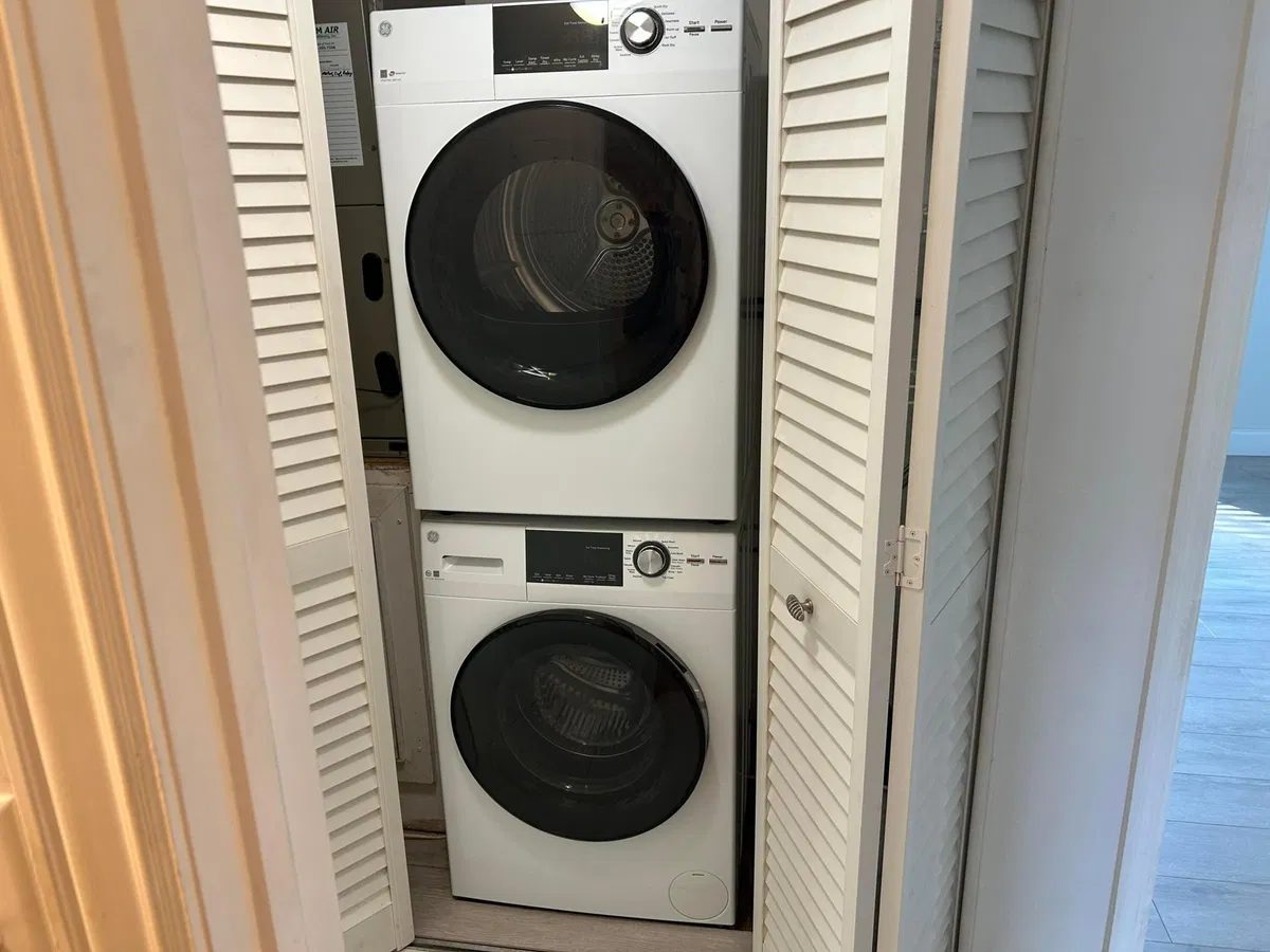 Unit 125 photo 19