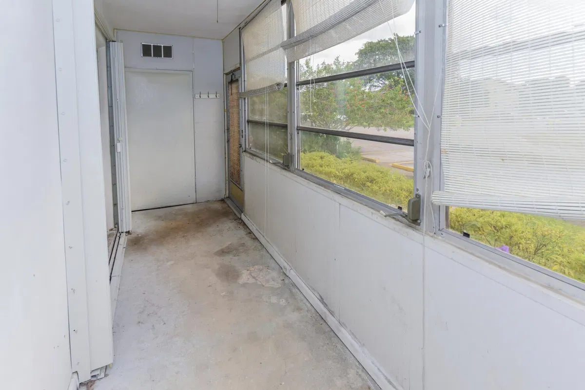 Residence photo 19
