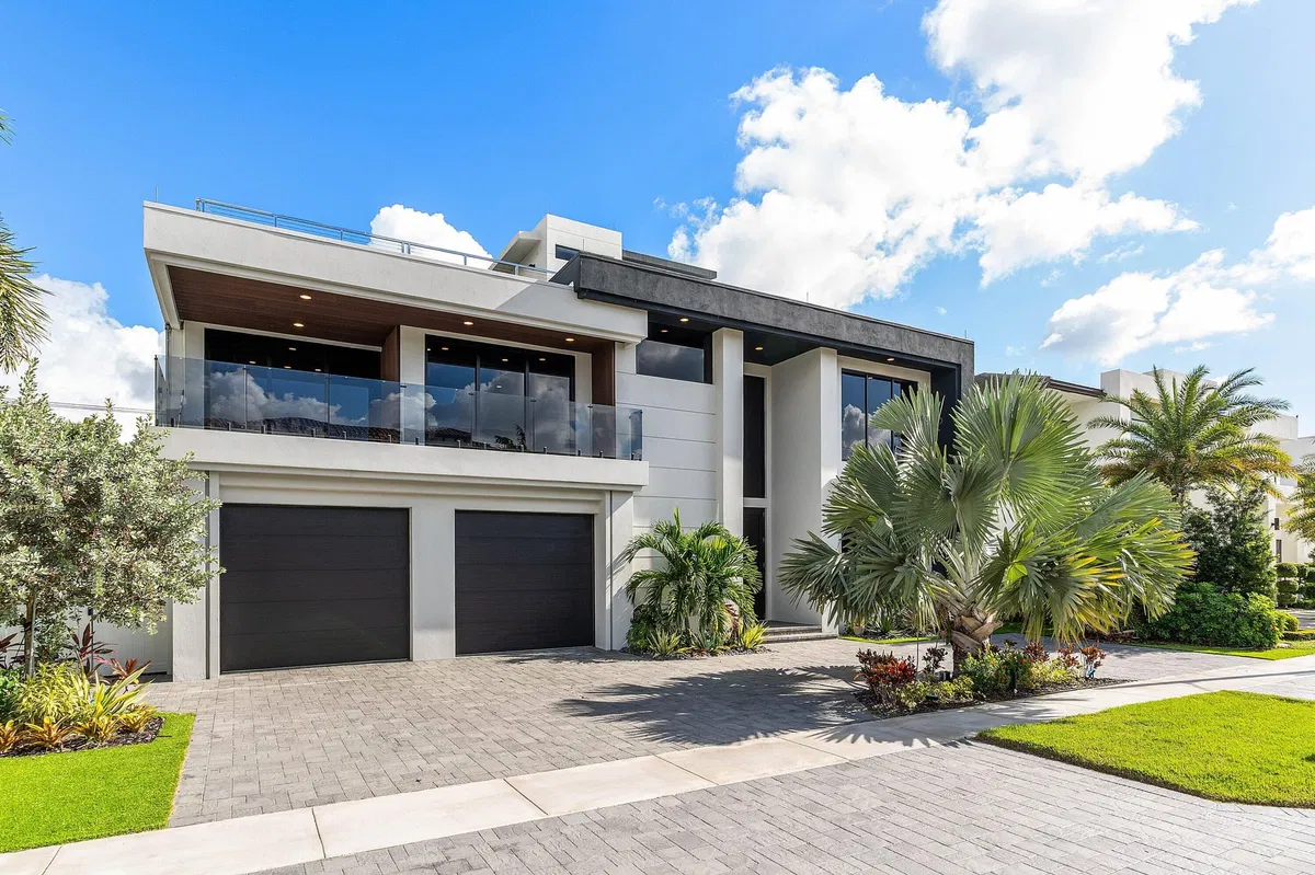Boca Villas Residence