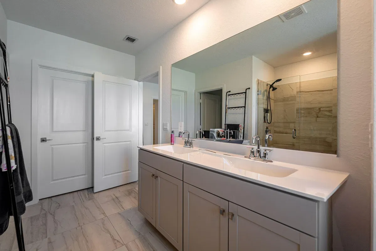 Residence photo 25
