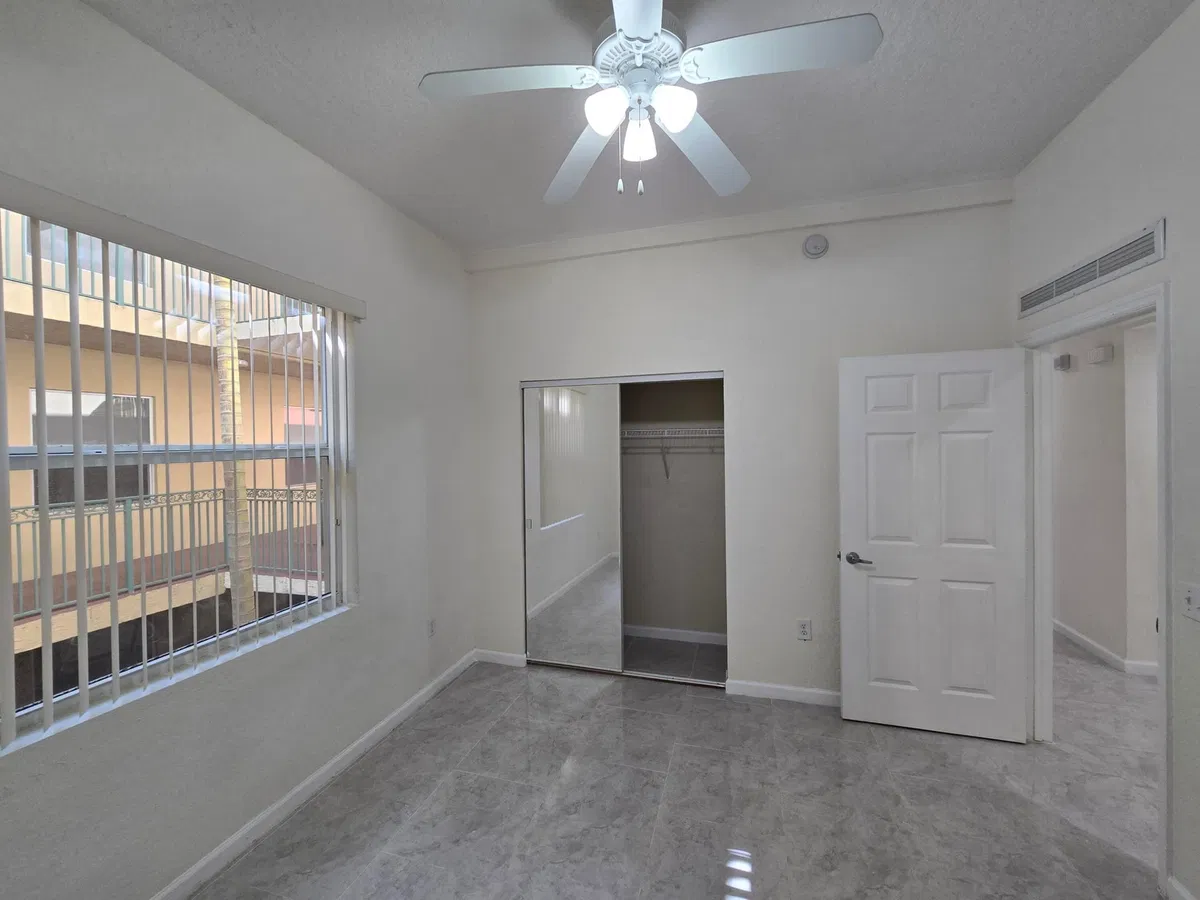 Unit 403 photo 46