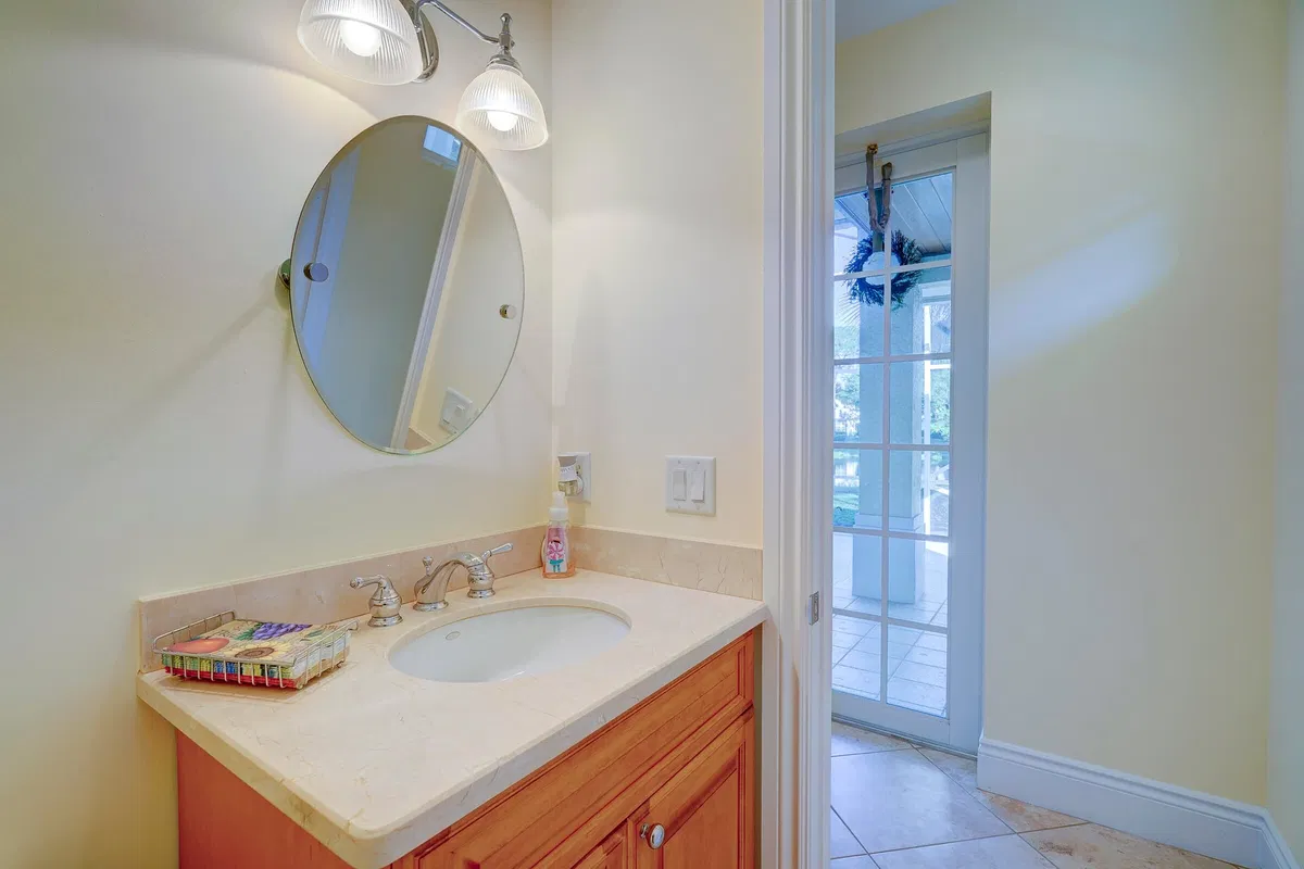 Willoughby Golf Club Residence photo 19