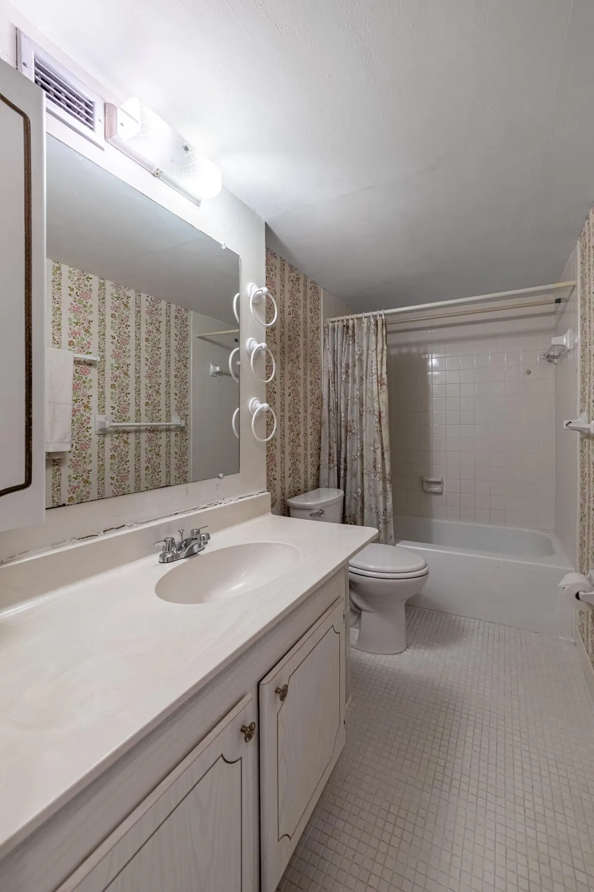 The Patrician of Palm Beach Unit 206 photo 16