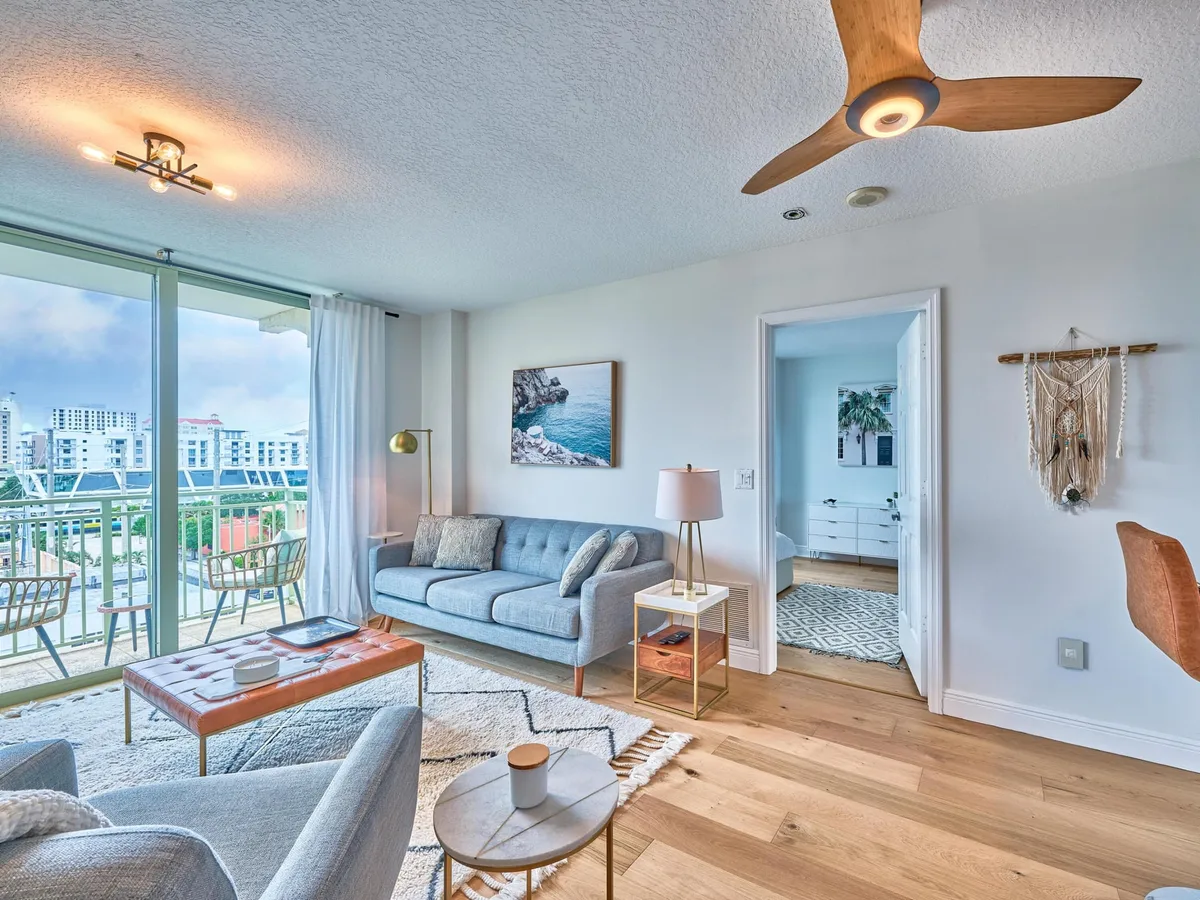 610 Clematis Unit 522
