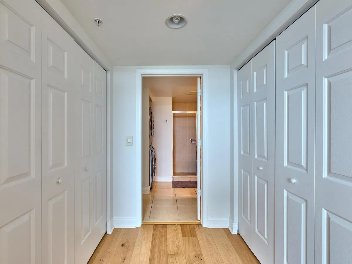 610 Clematis Unit 522 photo 25