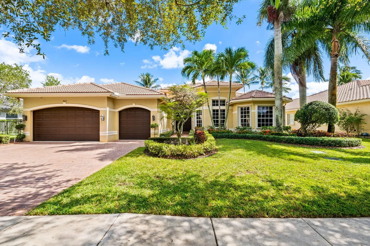 Saturnia Boca Raton Residence