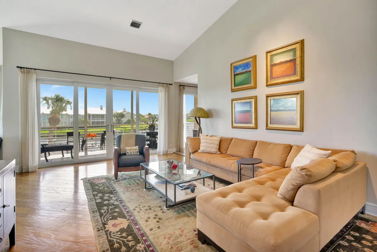 Admirals Cove Residence photo 10