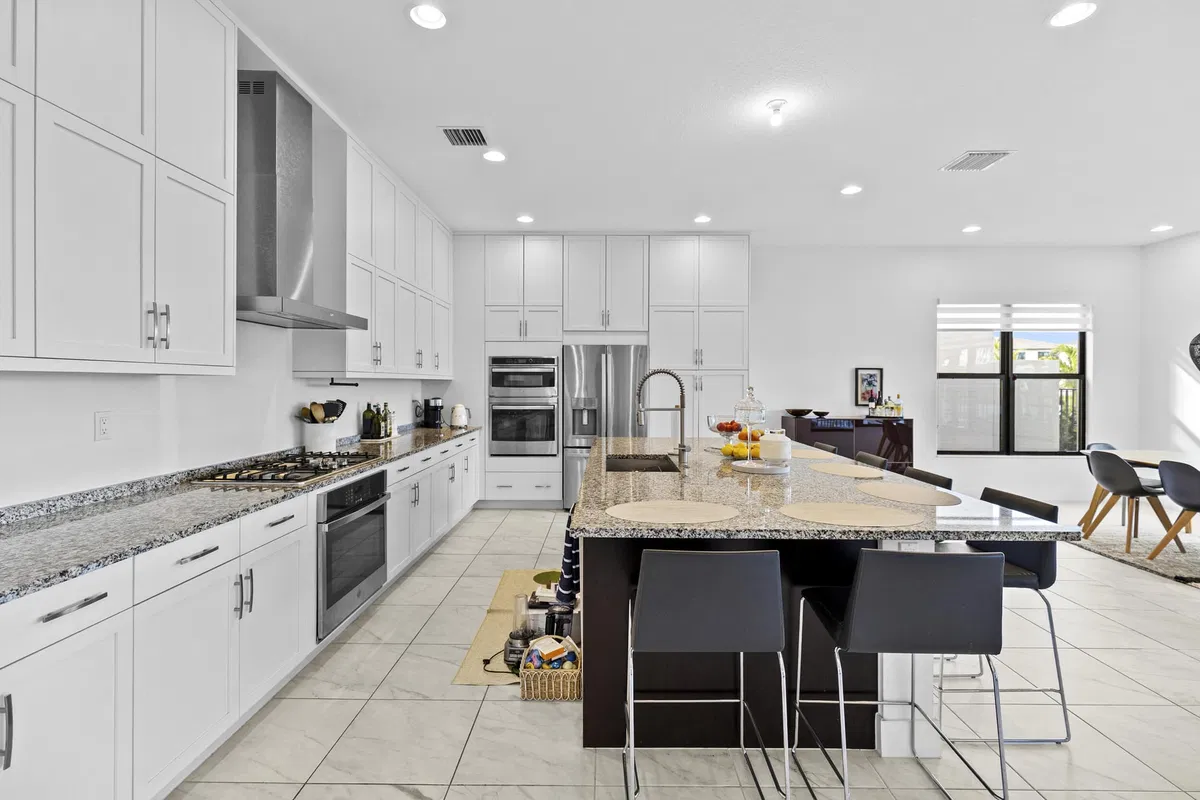 Boca Bridges Residence photo 10