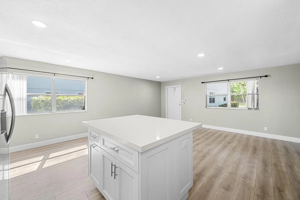 Residence photo 16