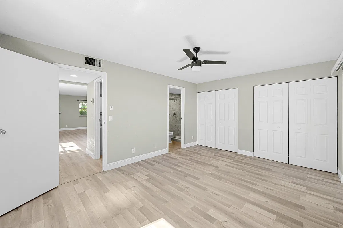Residence photo 25