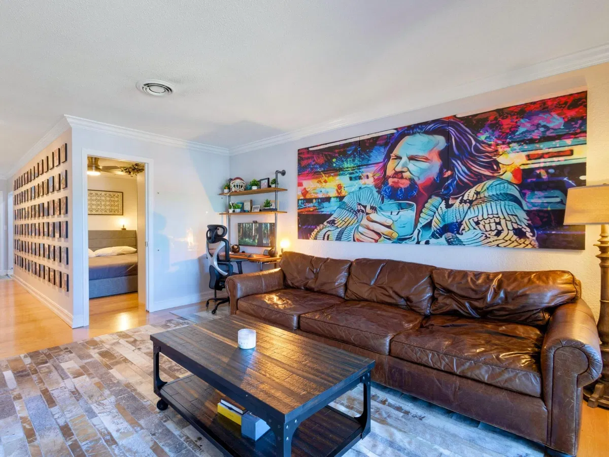 Unit 2140 photo 16