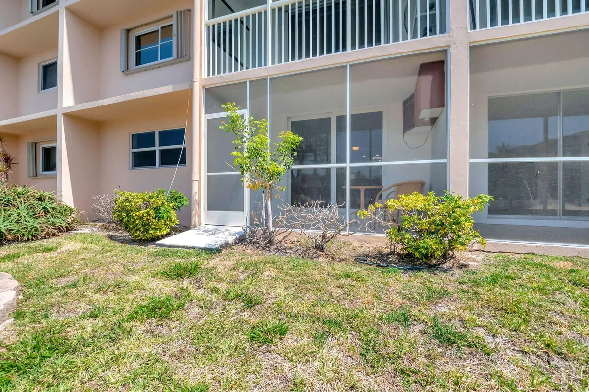 Unit 103 photo 31