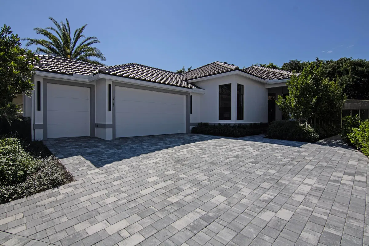 Eagles Landing Residence