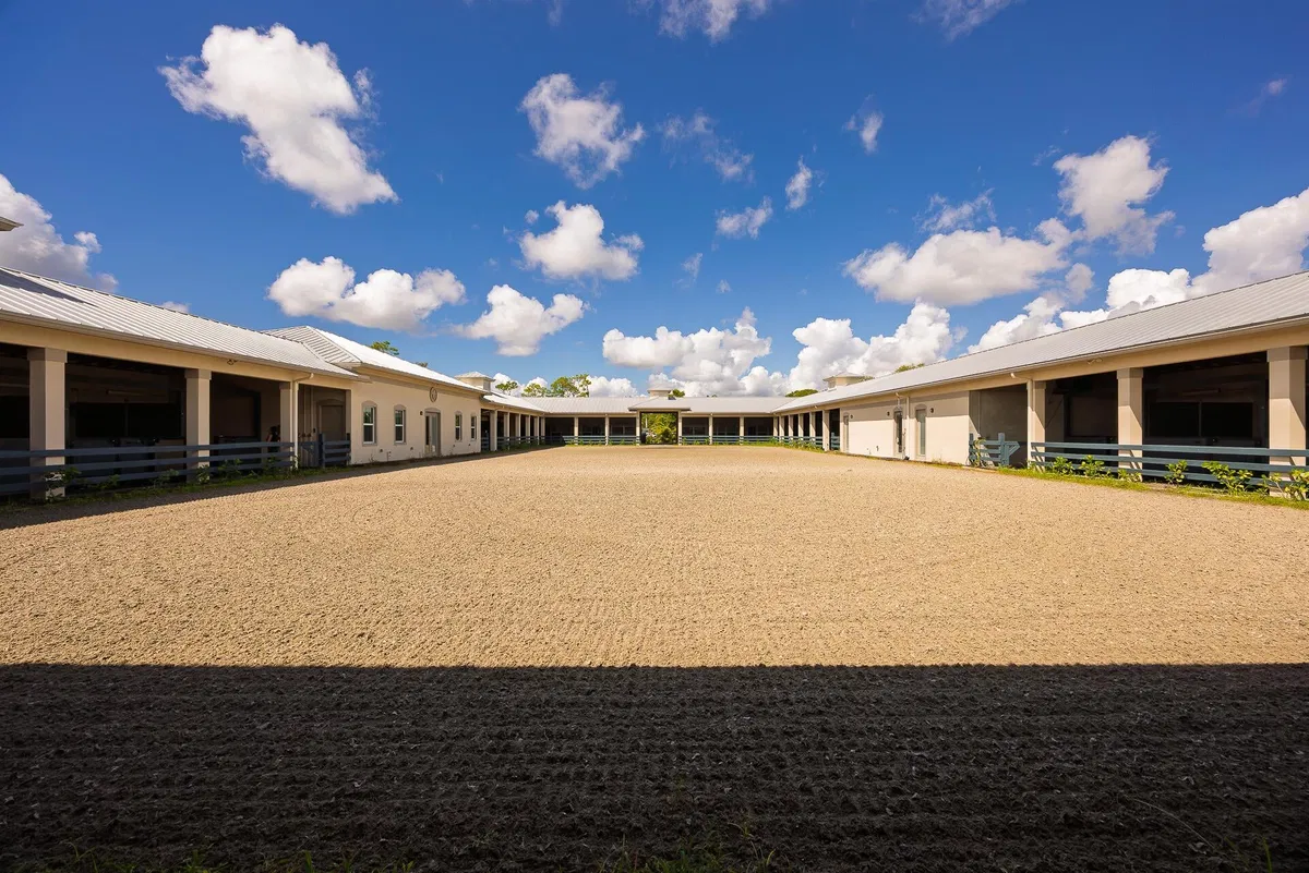Unit (Stalls) photo 4