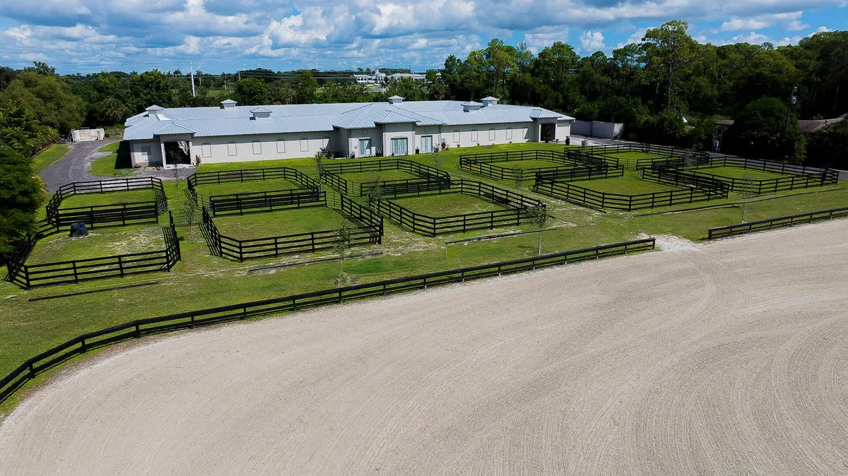Unit (Stalls) photo 7