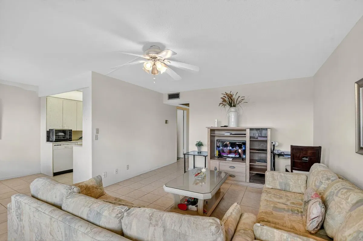  Unit 3025 photo 7