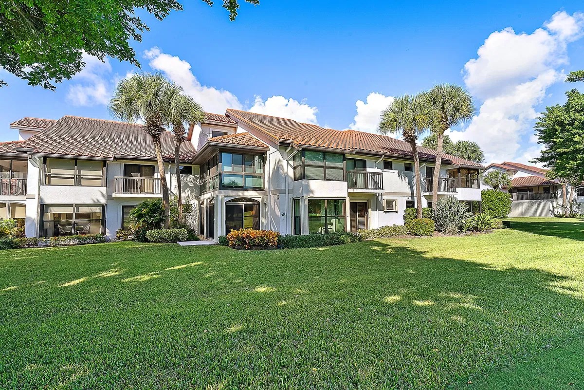 Jonathan's Landing Jupiter FL Unit 106 photo 16