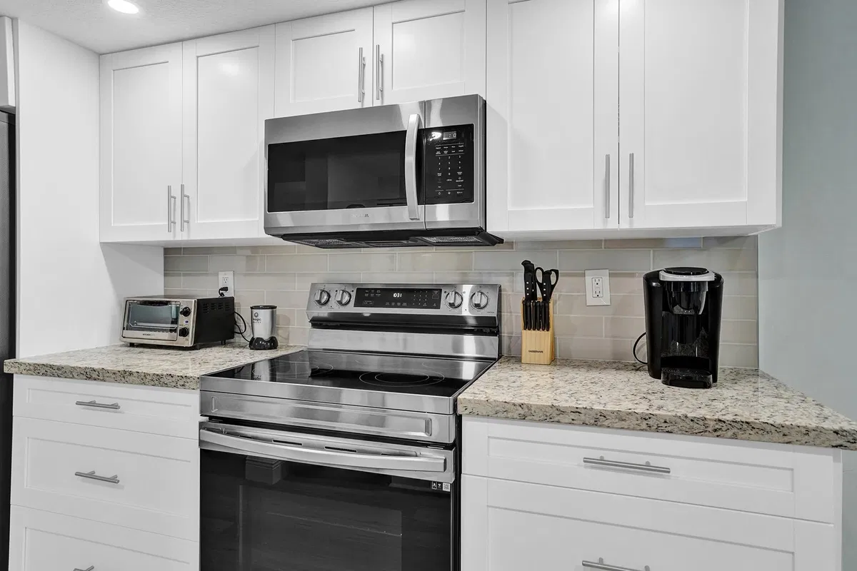 Unit 2304 photo 34