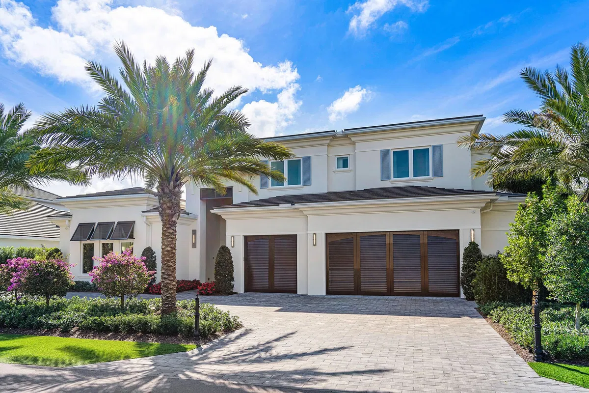 Royal Palm Yacht and Country Club Residence photo 7