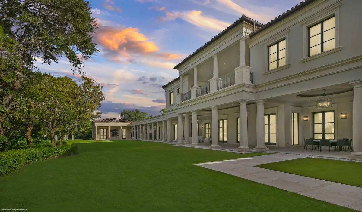 Bear's Club Residence