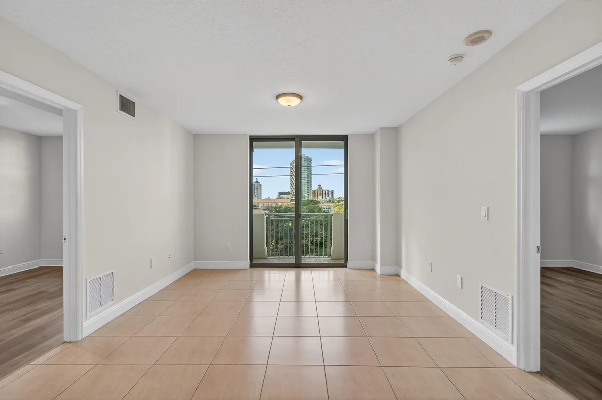 610 Clematis Unit 532 photo 13
