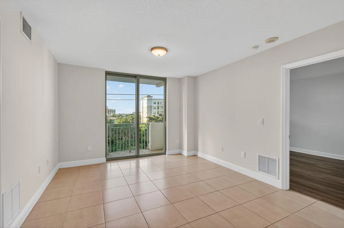 610 Clematis Unit 532 photo 16