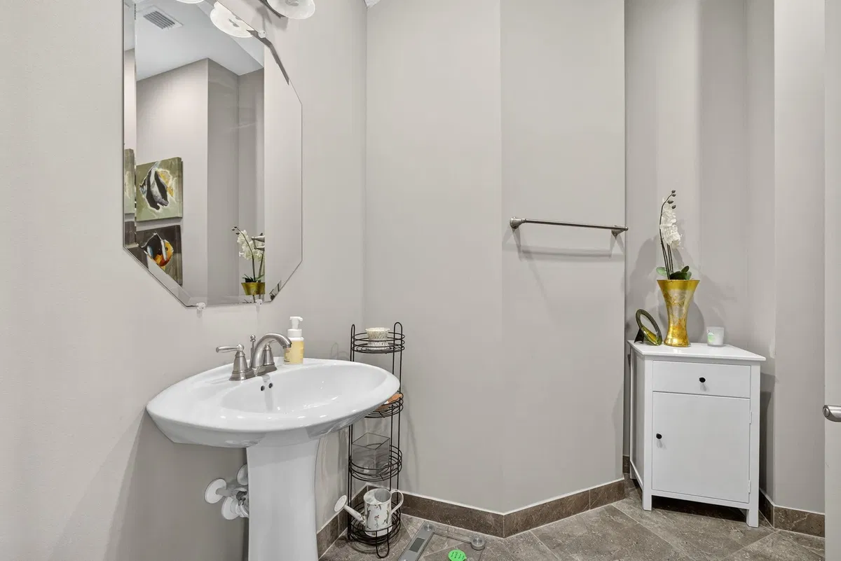  Residence photo 10