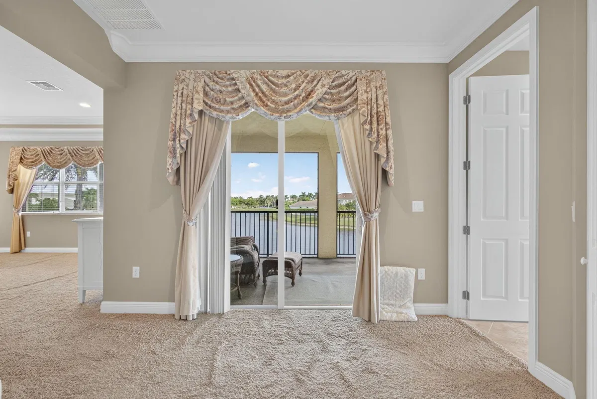  Residence photo 46