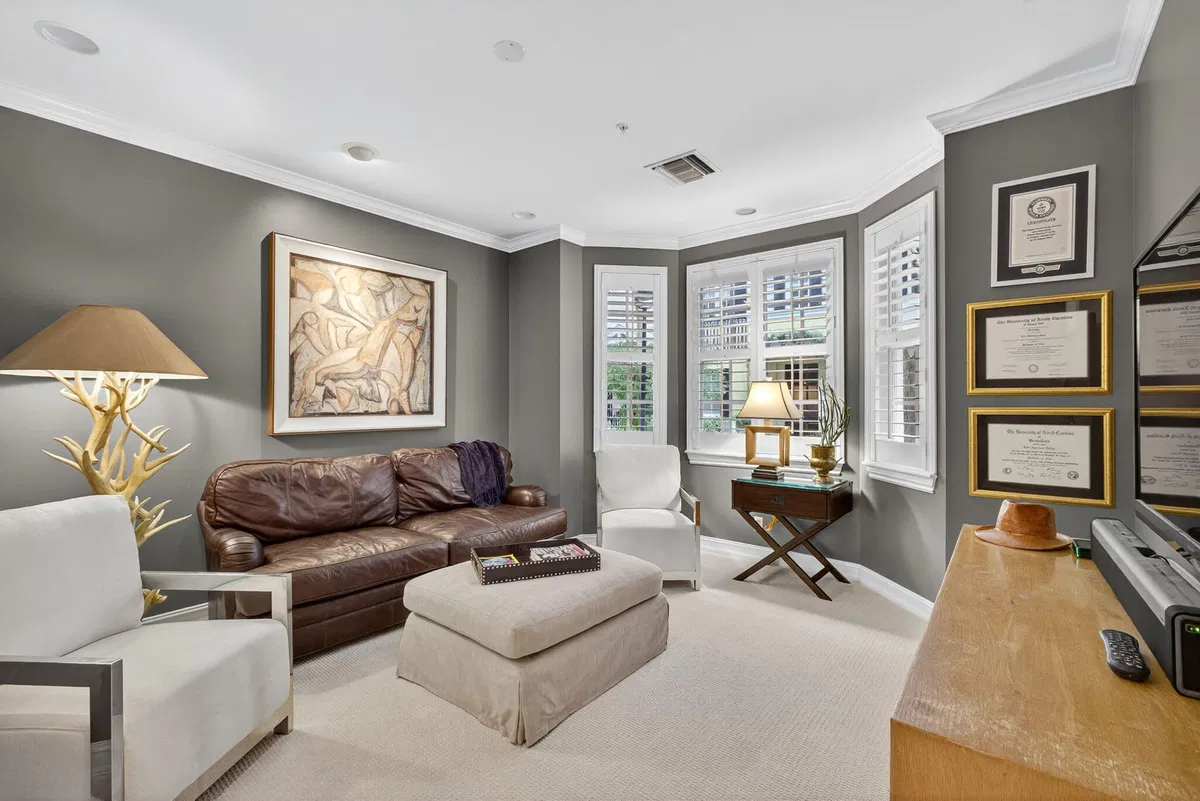 Magnolia Court Residence photo 4
