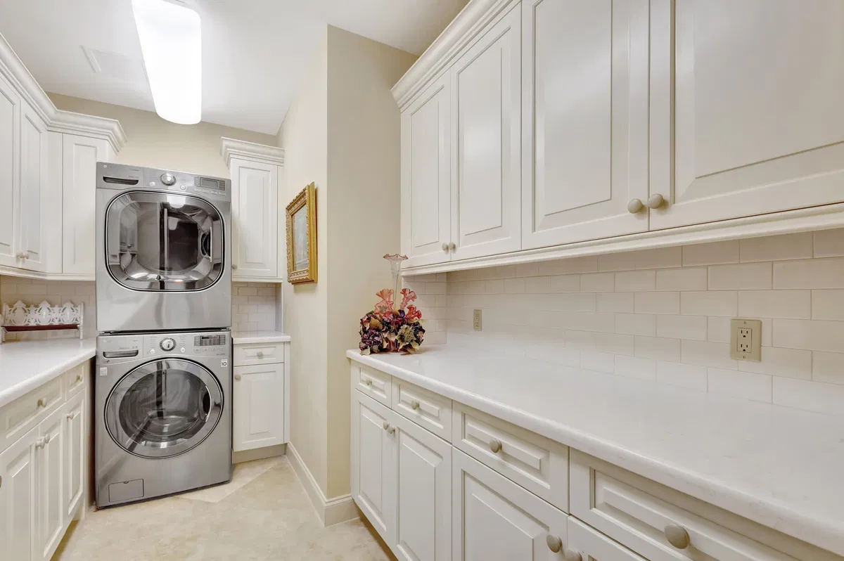 Admirals Cove Residence photo 22