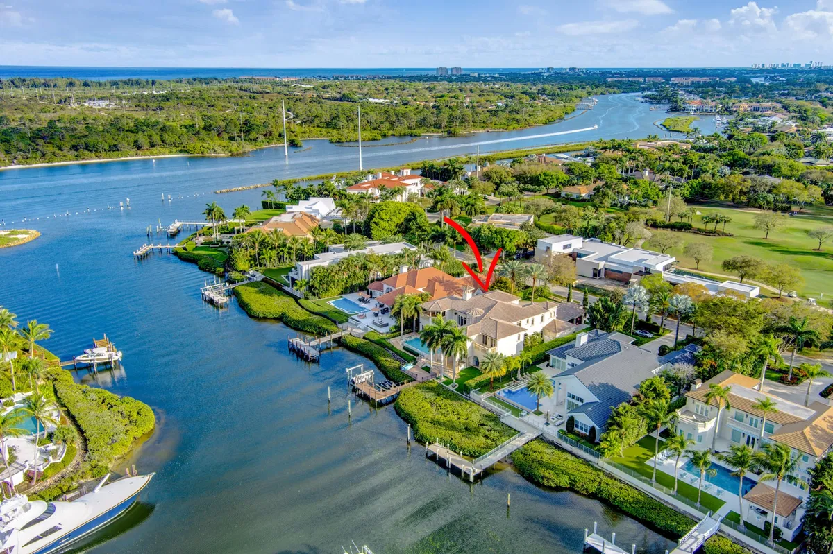 Admirals Cove Residence photo 37