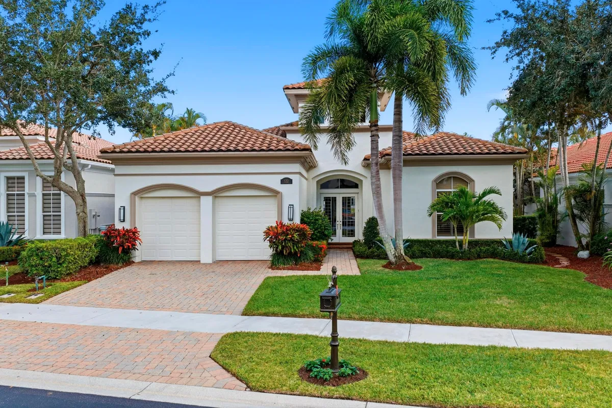 Mirasol Country Club Residence