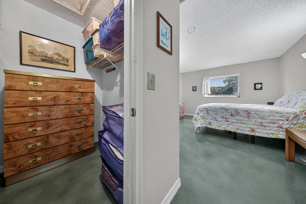 Residence photo 19