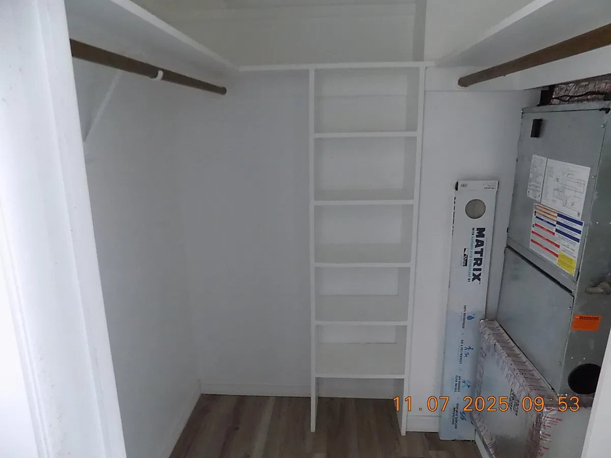 Unit 501 photo 10