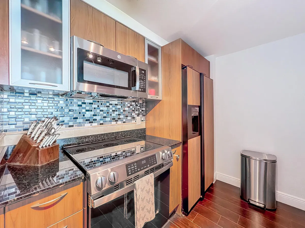 Boynton Beach Club Unit 1408 photo 10
