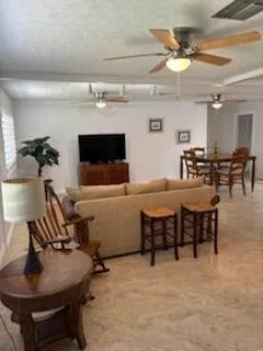 Residence photo 28