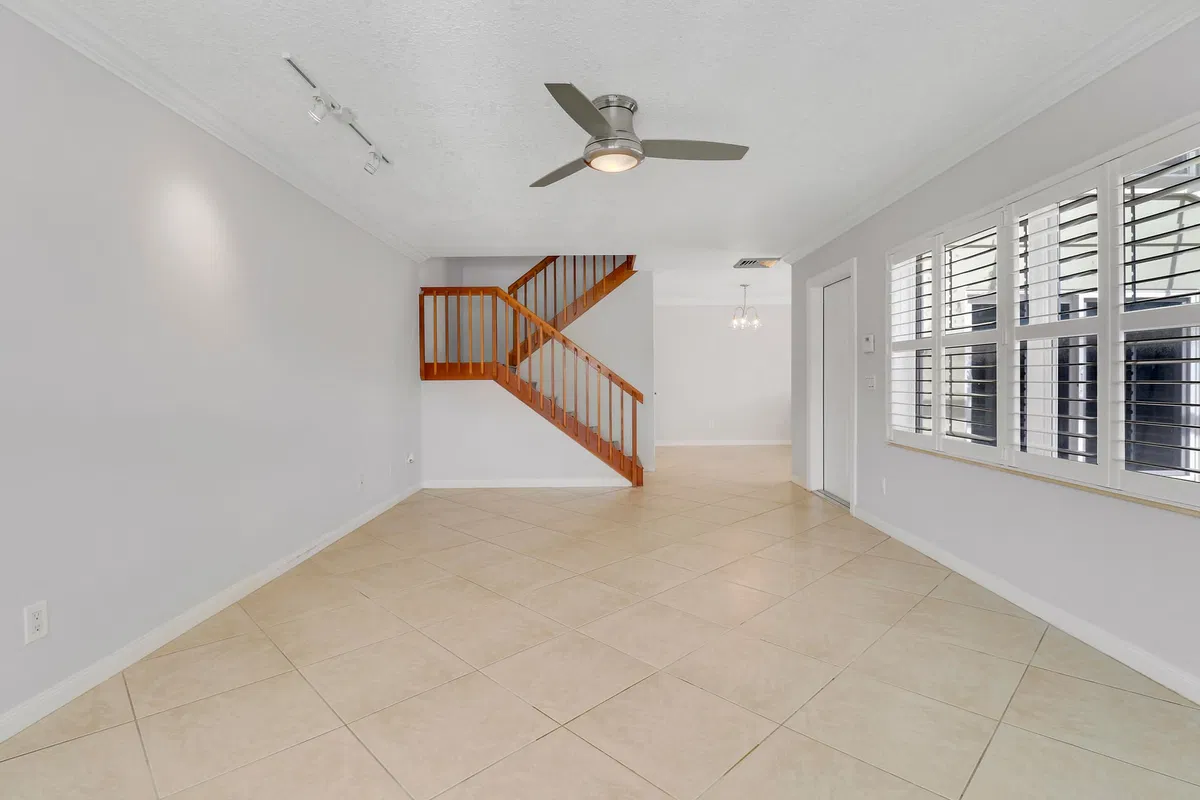  Residence photo 13