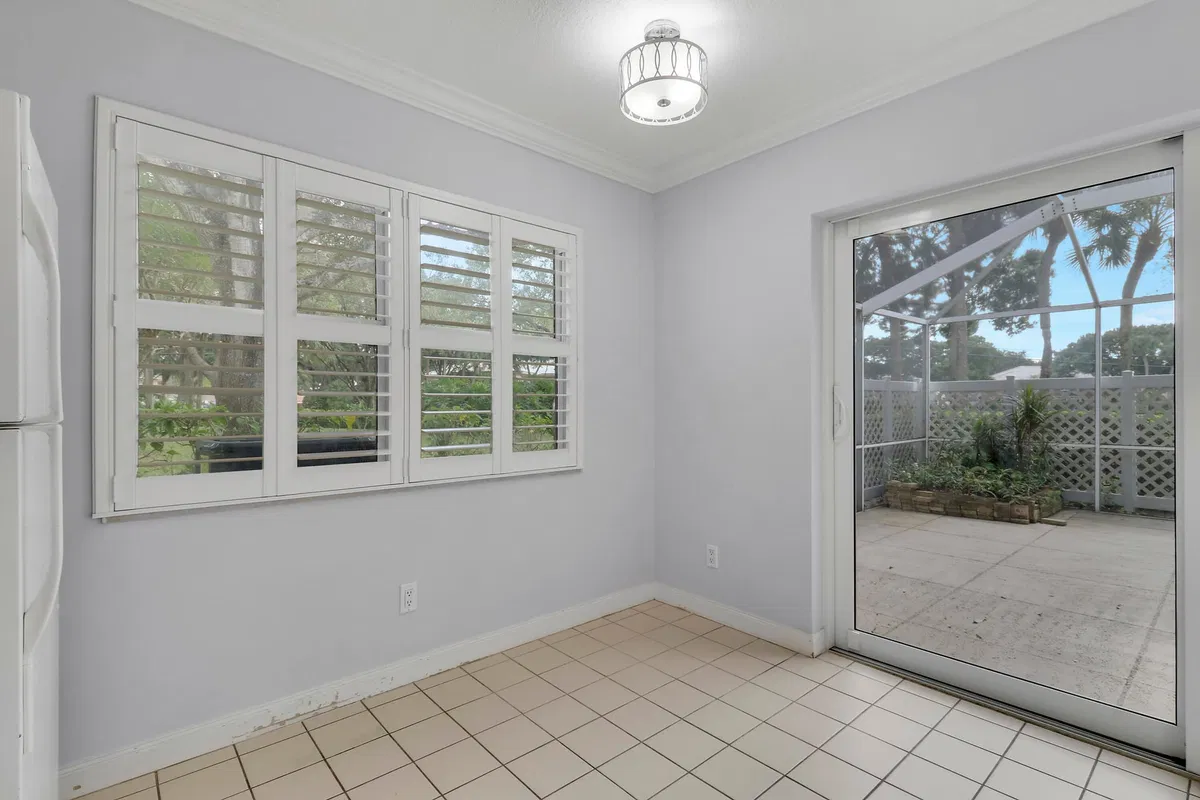  Residence photo 19