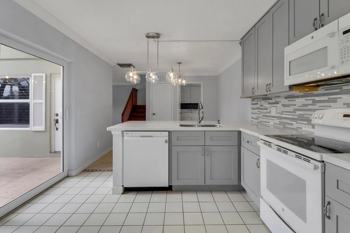  Residence photo 22