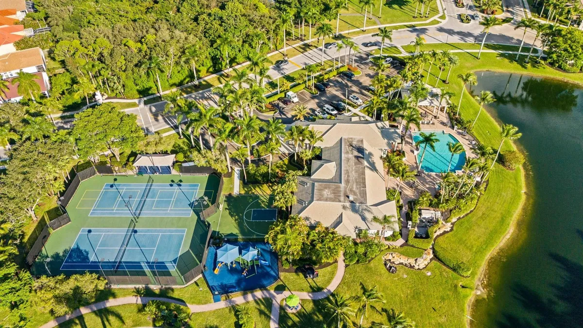 Boca Isles Residence photo 28